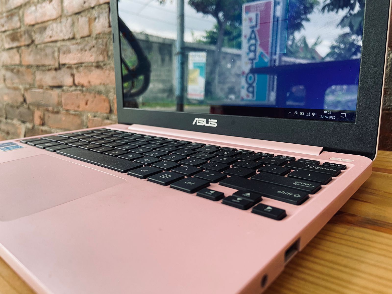 Netbook Asus E203MA E203MAH-FD013T Pink